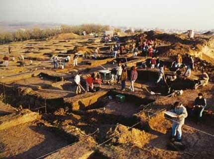 THE NEOLITHIC SETTLEMENT AT MAKRIGIALOS - PIERIA - GREECE